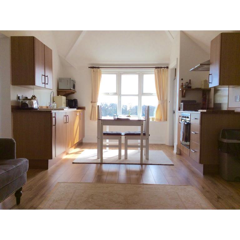 Humphries Cross Apartments Рай Екстериор снимка